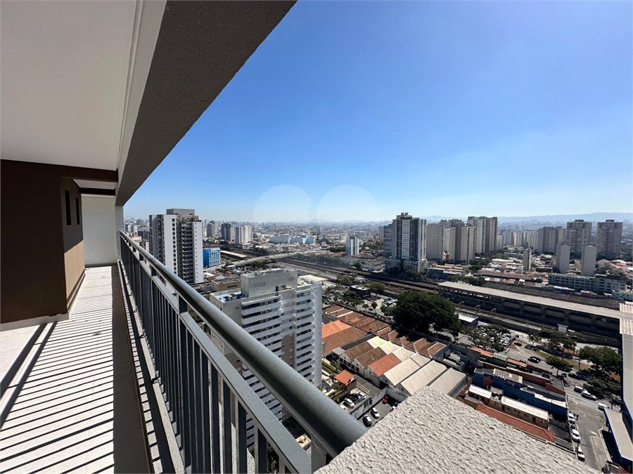 Apartamento com 125m², 3 dormitórios, sendo 3 suítes, 2 vagas, à venda na Moóca.