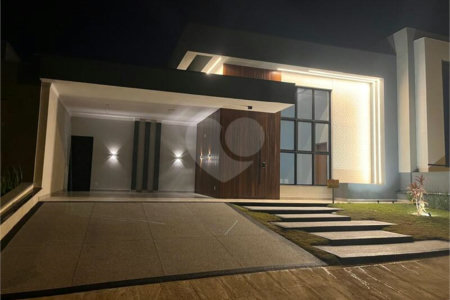 Indaiatuba - Condominio Jardins di Roma - Venda -Locação 0 R$ 10.000,00 mais encargos - condominio - R$ 650,00 - IPTU - R$ 230,00 - Terreno 300ms - construido 170 metros quadrados - Terrea - 3 quartos, uma suíte e uma demi suite , 4 banheiros , piscina - Preparado para água quente até a piscina!!