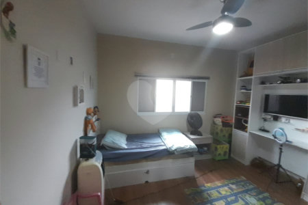 Casa Térrea à Venda no Condomínio Quebec – São Carlos/SP