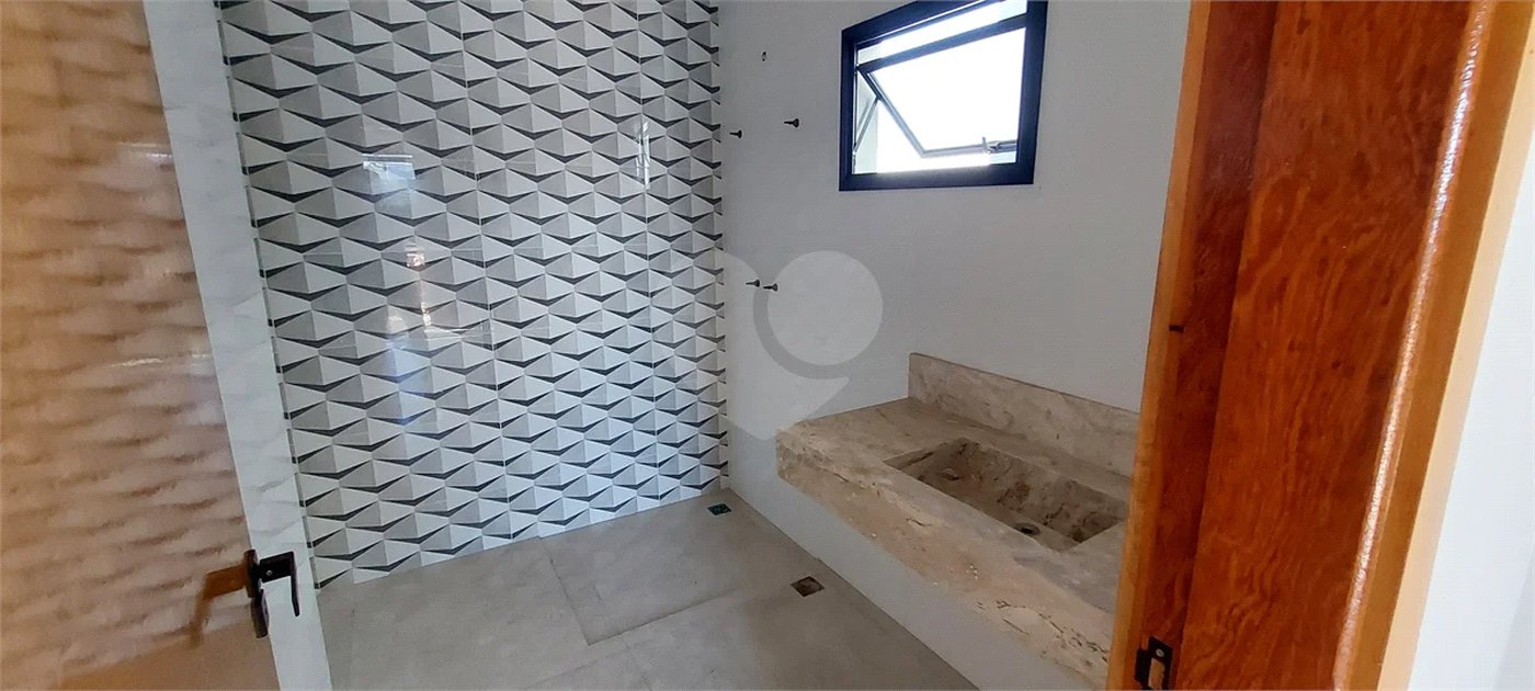 Casa à venda com 3 quartos, sendo 1 suíte,  no condomínio Residencial Mônaco, Piracicaba - SP