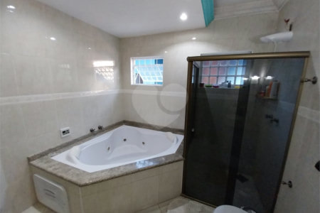 Sobrado à venda com 5 quartos, sendo 1 suíte,  em Terra Nobre, Louveira, SP