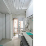 Espaço, conforto e uma localização privilegiada fazem deste apartamento mobiliado no Baeta Neves, em São Bernardo do Campo, uma excelente opção para seu novo lar. Com 118 m², três dormitórios e quatro banheiros, o imóvel oferece ambientes amplos para acomodar a família e receber amigos com comodidad