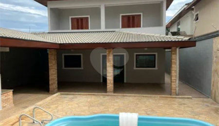 Sobrado à venda com 4 quartos, sendo 2 suítes,  em Jardim Paraíso, São José dos Campos, SP