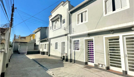 Casa de Vila à venda com 4 quartos, sendo 1 suíte,  em Cambuci, São Paulo, SP