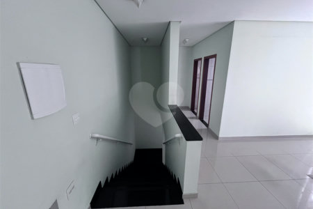 Prédio Comercial de Alto Padrão - 253m², 5 Salas, 5 banheiros , 3 Vagas , à venda na Moóca