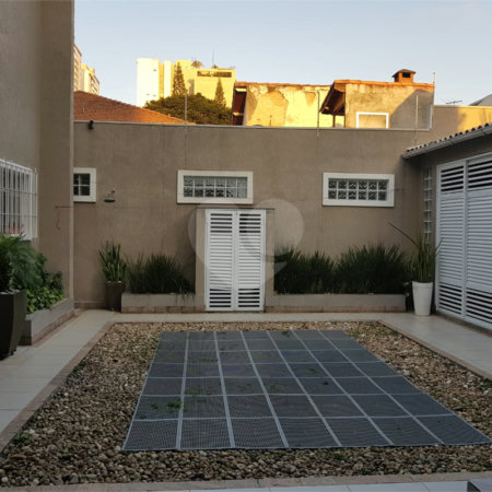 CASA COM 3 SUITES 3 VAGAS COM 240M² NO CAMPO BELO