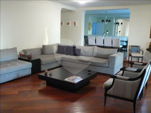 APARTAMENTO UM POR ANDAR!
