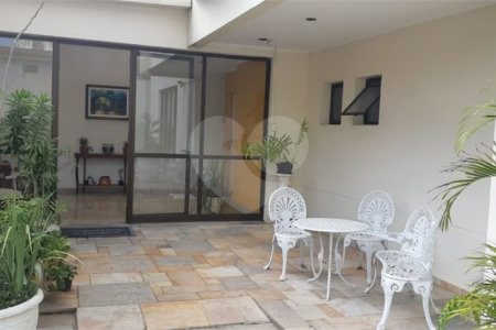 Apartamento 3 dorm, 1 suíte, 2 vagas no Belém