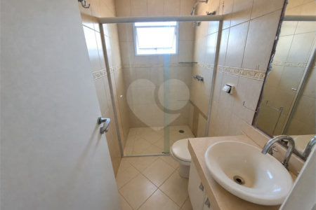 Casa à venda no Condomínio Estância Marambaia, Vinhedo | 3 suítes, piscina e terreno de 810 m²
