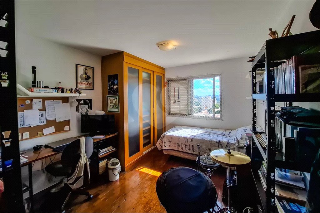 Apartamento de 117m2 com 3 dormitórios e 1 vaga na Vila Mariana