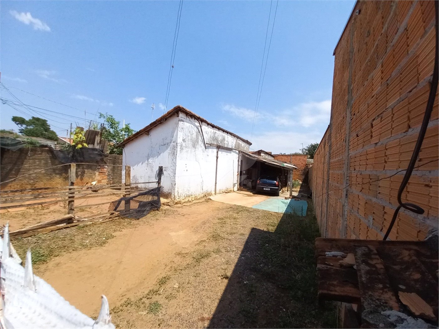 Terreno com 250,00 m² de área total.