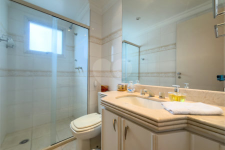 Apartamento com 190 metros 3 suítes 4 vagas de garagem
