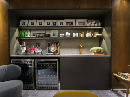 Seus vinhos sempre em estado perfeito: veja opções de adegas para sua casa