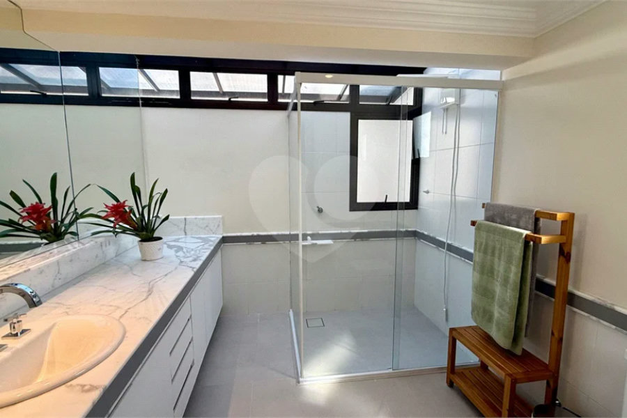 Apartamento à venda com 3 quartos, sendo 2 suítes, em Riviera de São Lourenço, Bertioga, SP