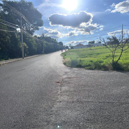 Terreno amplo localizado a venda.