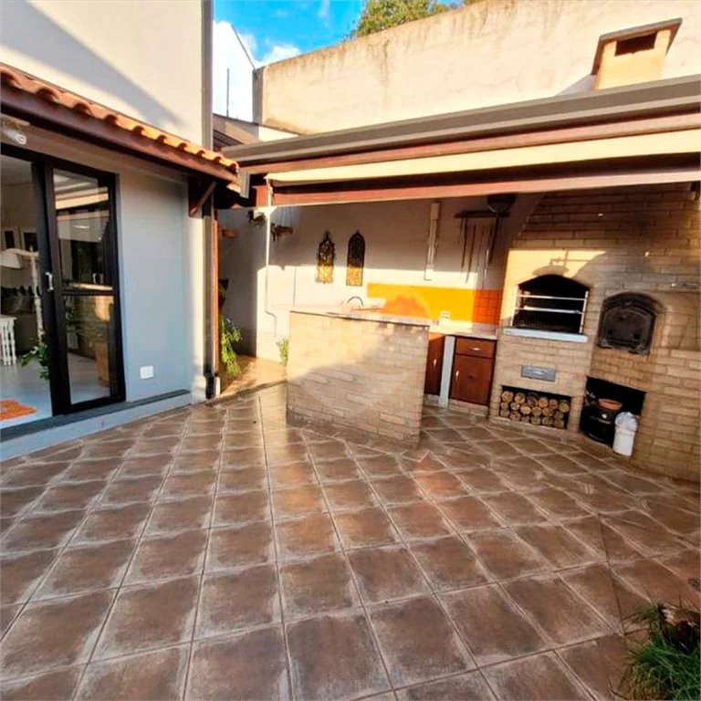 Casa à venda com 4 quartos, sendo 1 suíte, no centro de Piracicaba- SP
