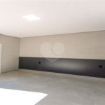Indaiatuba- Jardim Bom Sucesso - Venda: R$ 765.000,00 - Área total: 150m² Área construída: 115m² - 3 dormitórios sendo 1 suíte com armário planejado; Cozinha integrada; Sala para dois ambientes; Banheiros com box gabinetes e espelhos; Área gourmet com churrasqueira a carvão e móveis planejados;