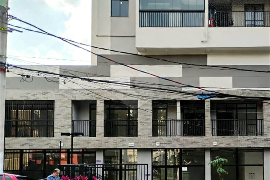 Aluga-se Loja Comercial Nova de 90 m² no Jabaquara