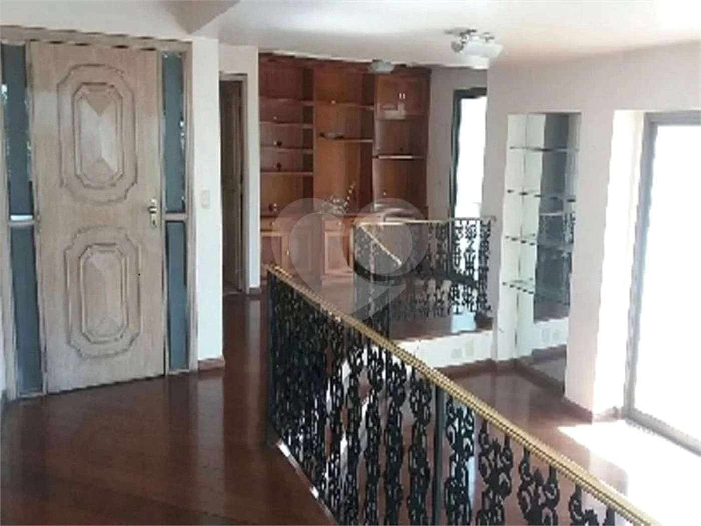 Apartamento 192m² à venda na Aclimação com 3 suítes e 3 vagas.