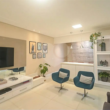 Espaço, conforto e uma localização privilegiada fazem deste apartamento mobiliado no Baeta Neves, em São Bernardo do Campo, uma excelente opção para seu novo lar. Com 118 m², três dormitórios e quatro banheiros, o imóvel oferece ambientes amplos para acomodar a família e receber amigos com comodidad