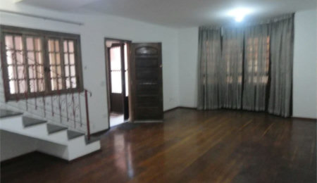 Sobrado à venda com 3 quartos, sendo 1 suíte, em Parque Ipê, São Paulo, SP