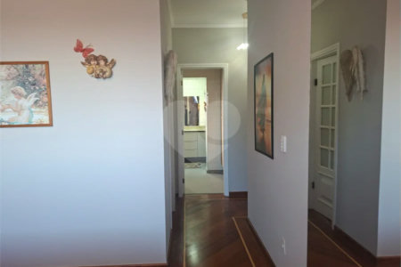 Apartamento elegante no Ed. Albatroz, bairro Pau Preto, todo reformado, com 4 dormitórios (2 suítes, uma com closet) à VENDA, 180 m², por R$ 1.080.000,00 em Indaiatuba/SP.