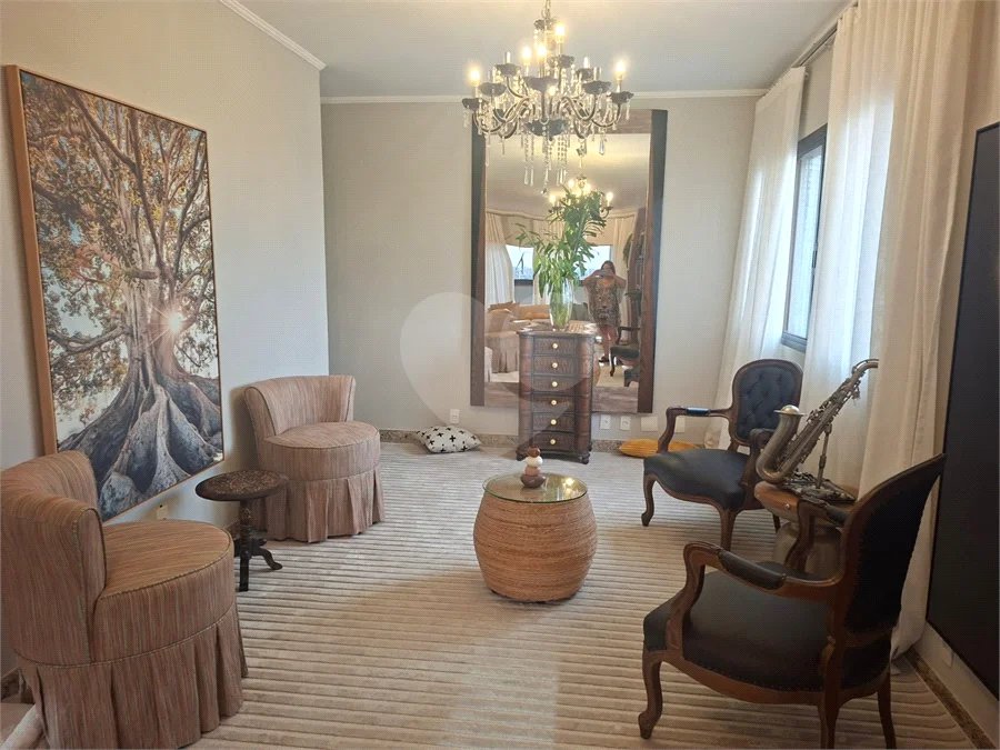 Apartamento elegante no Ed. Albatroz, bairro Pau Preto, todo reformado, com 4 dormitórios (2 suítes, uma com closet) à VENDA, 180 m², por R$ 1.080.000,00 em Indaiatuba/SP.