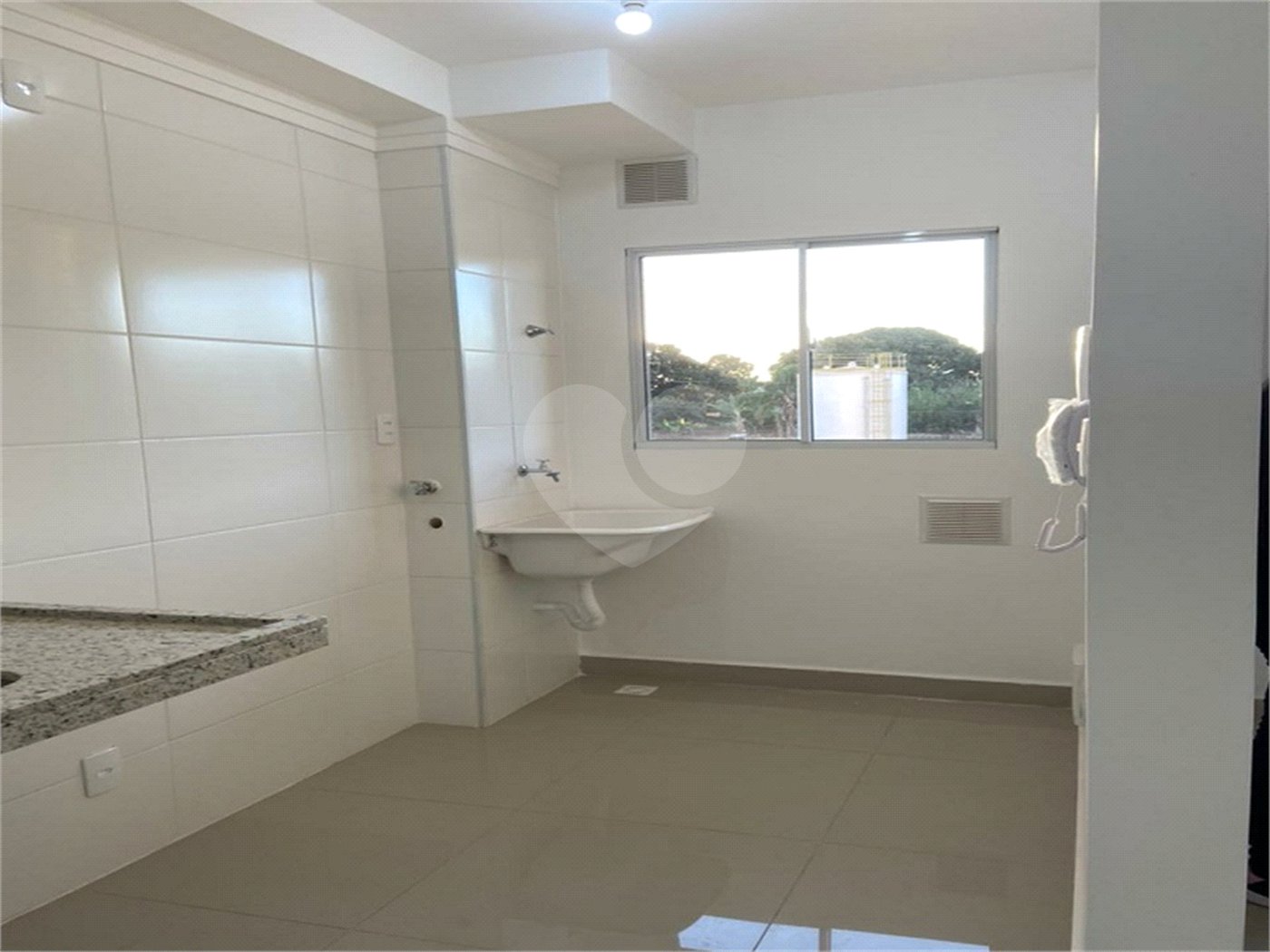 Apartamento no Residencial Flor de Liz