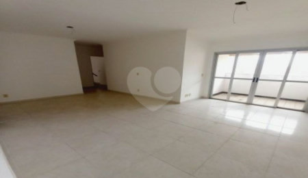Apartamento à venda com 3 quartos, sendo 1 suíte, em Vila Santa Catarina, São Paulo, SP