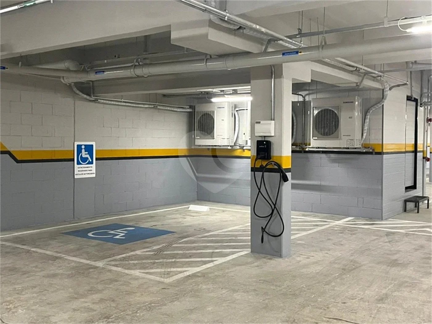Apartamento mobiliado com 44 m2, 1 dormitório e 1 vaga a venda nos Jardins