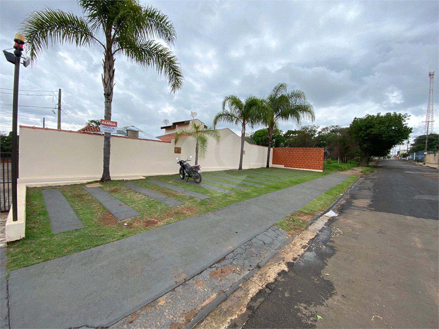 Casa Térrea no Condomínio Residencial São Domingos