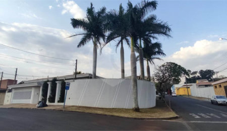 Casa à venda com 3 quartos, sendo 2 suítes,  em Jardim Botafogo 1, São Carlos, SP