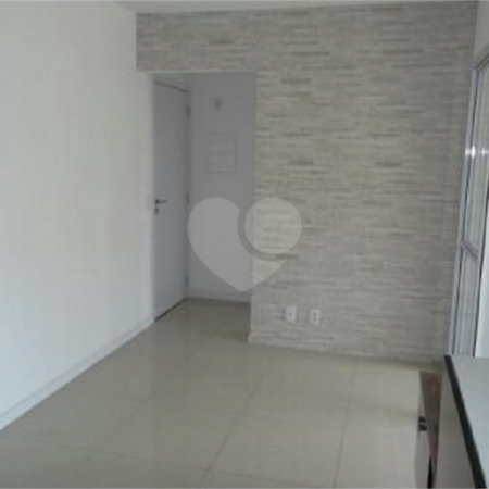 Lindo apartamento residencial mobiliado localizado na Vila Gumercindo.