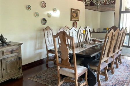 Casa à venda, 742 m², com piscina, 5 suítes, em Embu das Artes