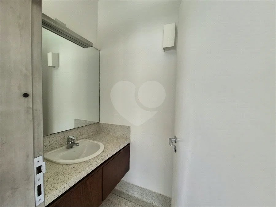 Casa a venda ou locação no Tamboré 1