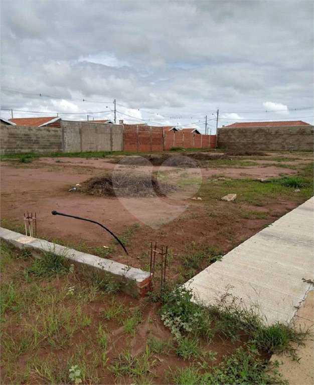 Terreno com 176,00 m² .