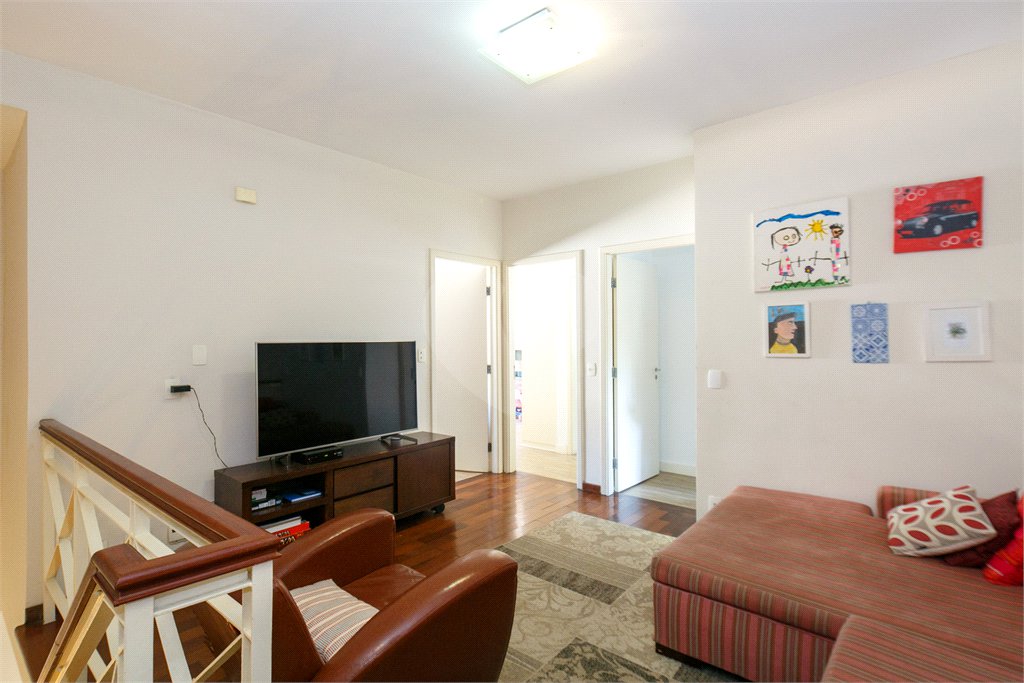 Casa à venda com 5 suítes no condomínio Villa Florida, São Paulo - SP