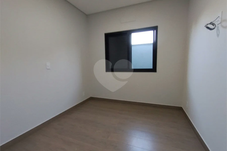 Casa em Condomínio à Venda em Piracicaba/SP.