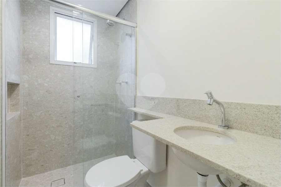 **Apartamento reformado em Higienópolis | 75 m² | 2 dormitórios | 2 banheiros | 1 vaga**