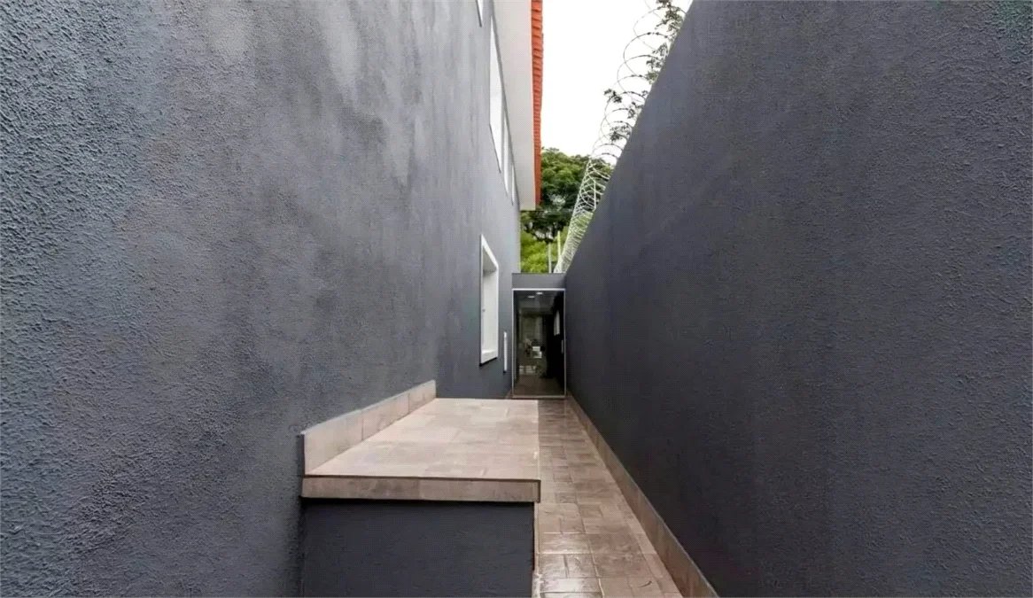 Casa à venda com 3 quartos, sendo 1 suíte, em Jardim Peri Peri, São Paulo - SP