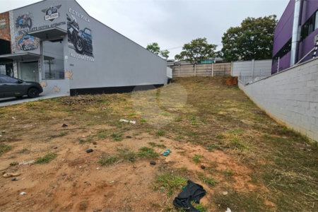 Terreno Comercial a Venda