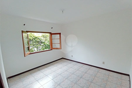Casa a Venda no Condomínio Vista Alegre - Café em Vinhedo/SP