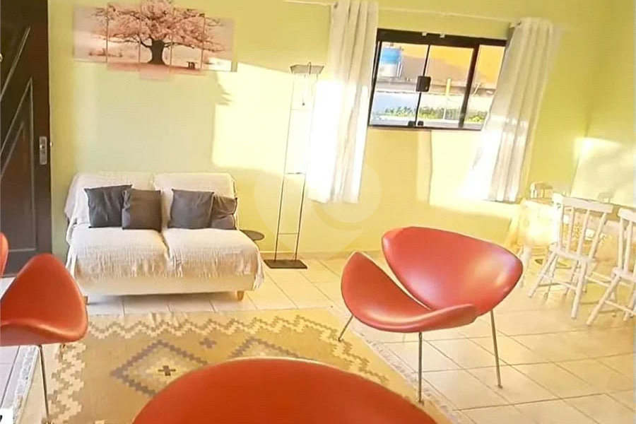 Belíssima casa com 04 dormitórios em Itanhaém