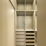 Indaiatuba - Condominio Sapezal - R$ 2.400.000,00 - Área Total 360,00 m² - Área Construída 213,32 m² - TÉRREA - 03 suítes sendo a master com closet; - Escritório; Lavabo; Cozinha com cooktop e planejados; Gourmet com churrasqueira; Ambientes preparados para ar condicionado; Piscina com cascata,