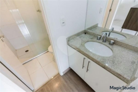 Apartamento com 66m², 2 dormitórios, 1 vaga de garagem, à venda na Barra Funda.