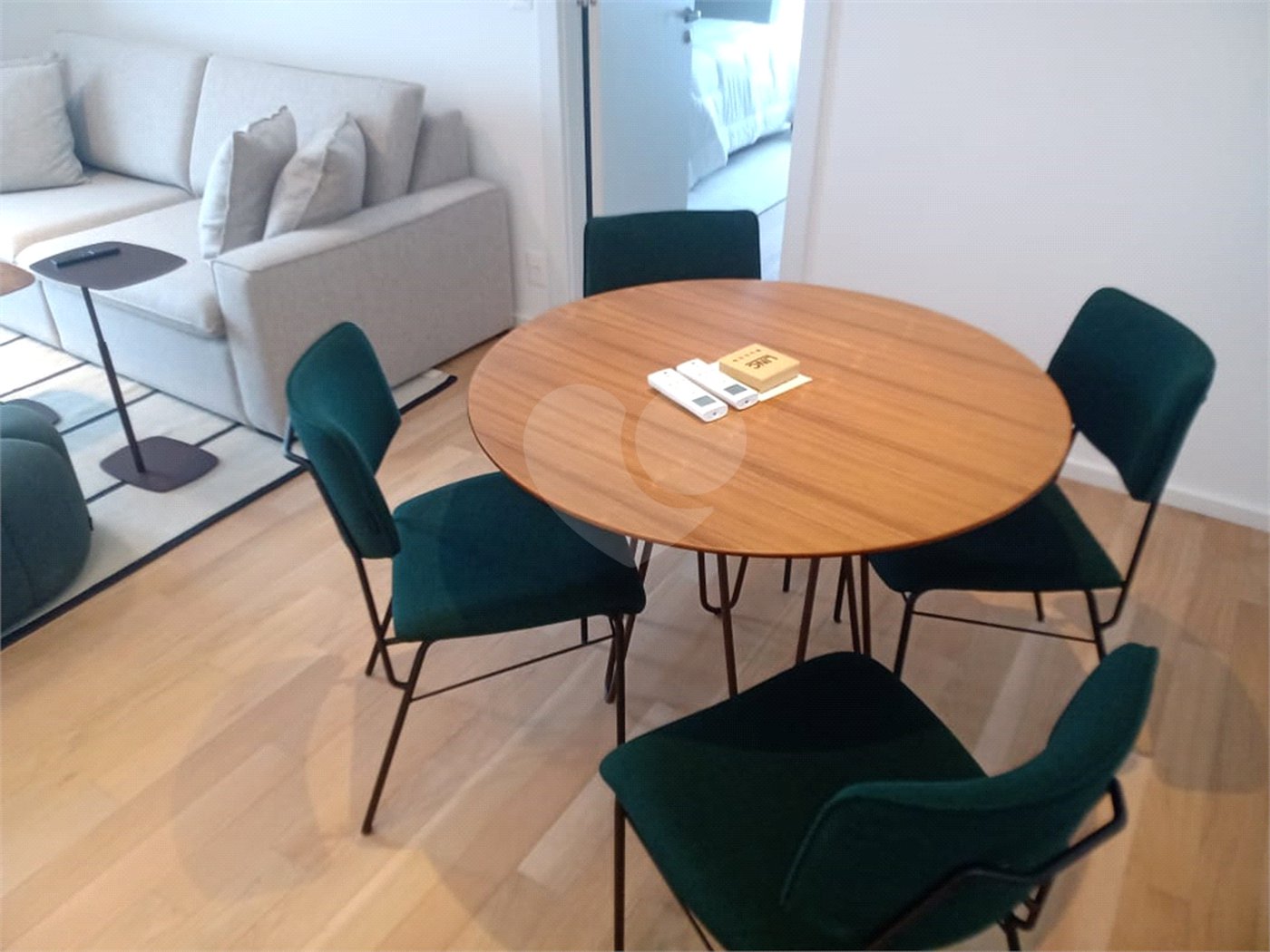 Apartamento 66 m ², com 1 dorm, 2 vagas de garagem no Jd Europa.