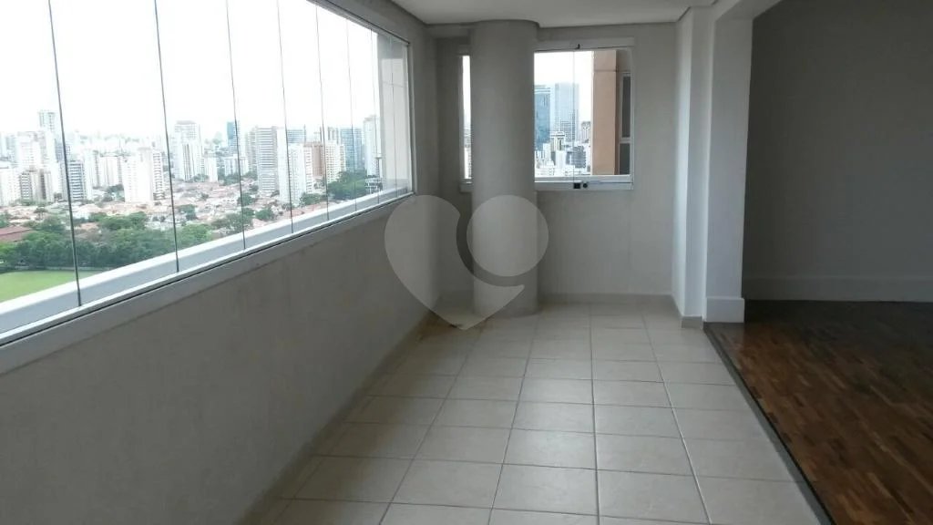 Apartamento à venda com 3 quartos, sendo 1 suíte, em Brooklin, São Paulo, SP