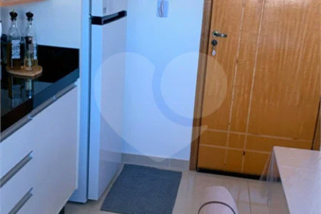 Apartamento de 2 quartos, mobiliado, à venda no bairro de Arthur Alvim