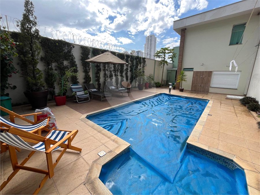 Casa á venda - Saúde alto padrão
