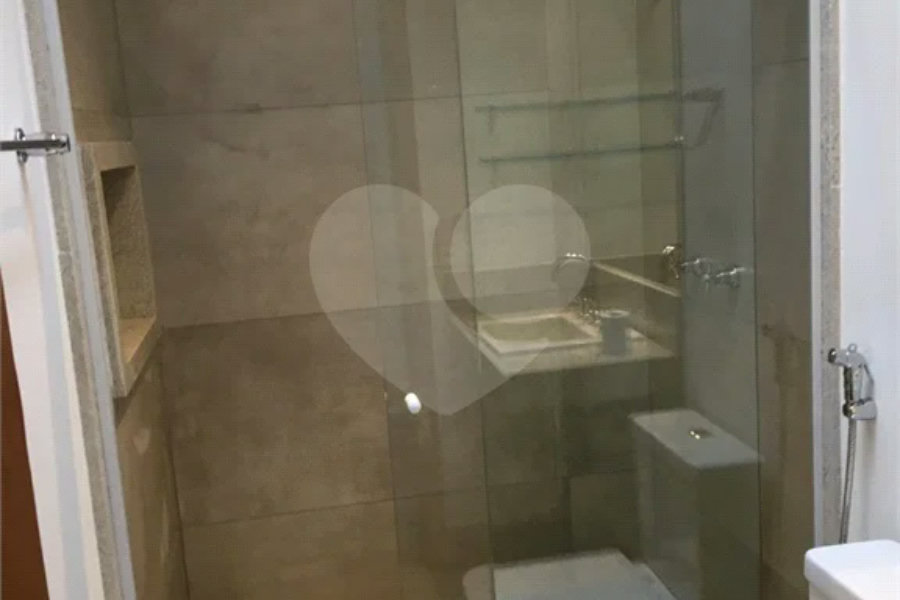 Casa, 3 dormitórios, 1 suíte, 2 vagas, para locação em Água Fria, em São Paulo